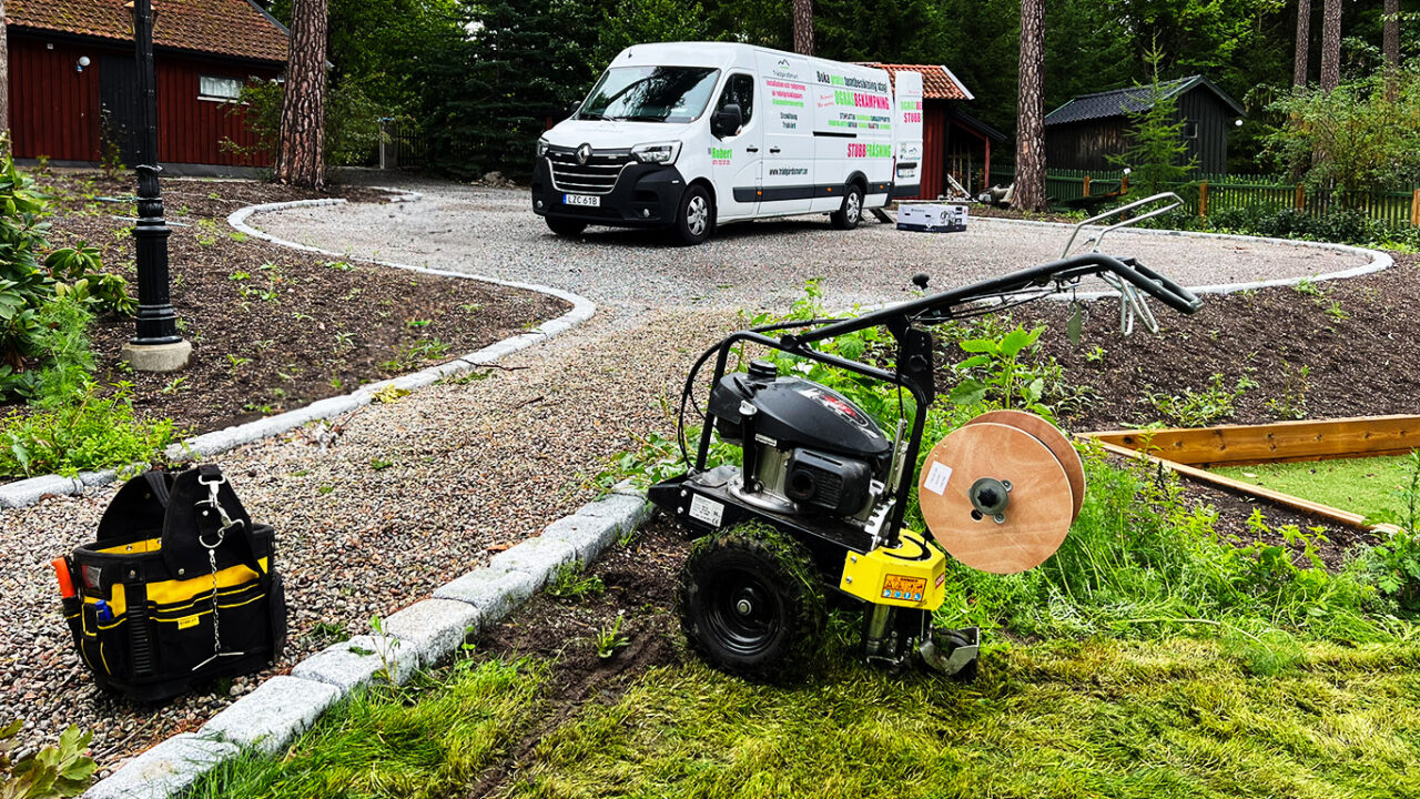 Val av begränsningskabel för robotgräsklippare i samband med installation av robotgräsklipparen.