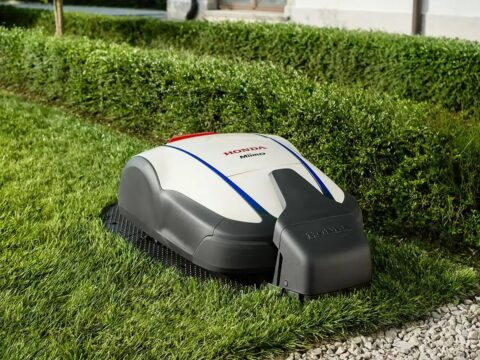 Honda Miimo HRM4000 Live vs. Husqvarna Automower 450X NERA: En Jämförelse av Robotgräsklippare 2025