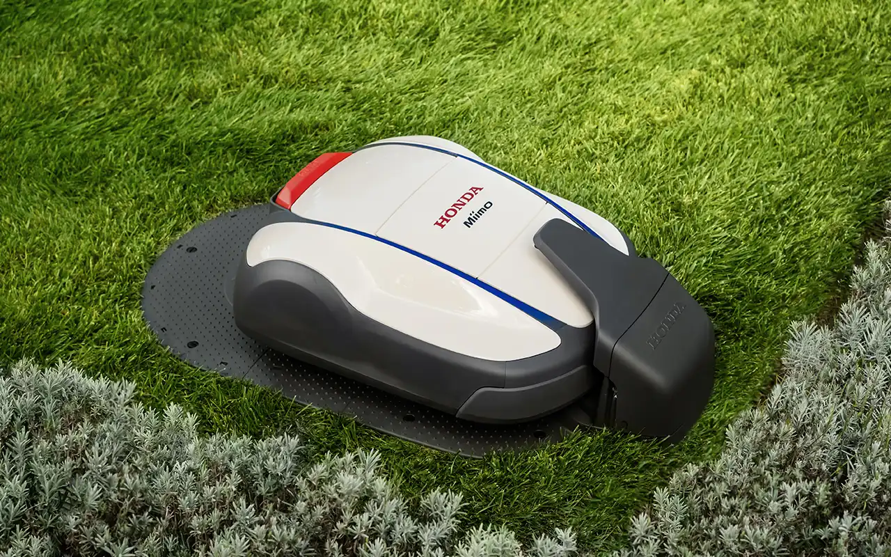 Honda Miimo HRM1500 Live robotgräsklippare i laddstation