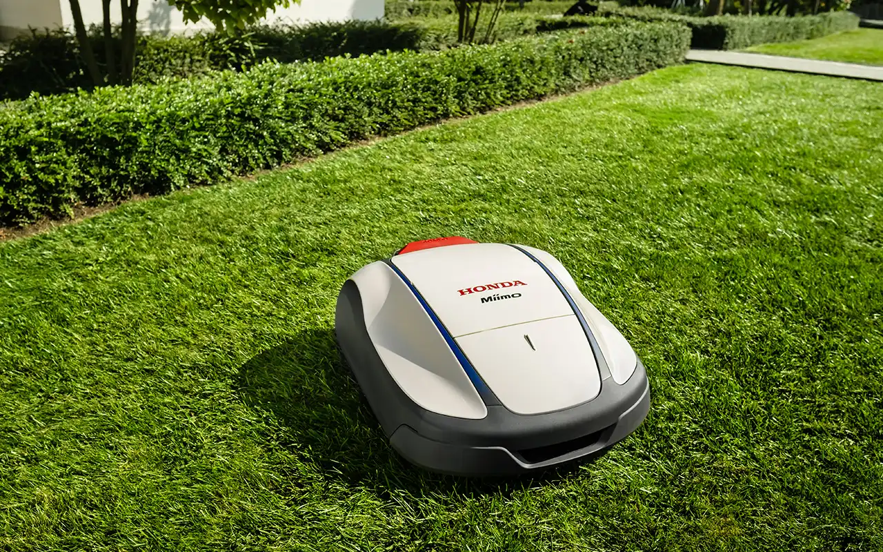 Honda Miimo HRM1500 Live robotgräsklippare klipper trädgården