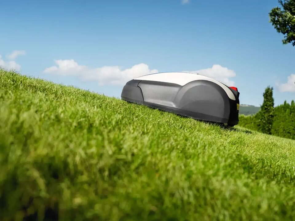 a machine on the grass