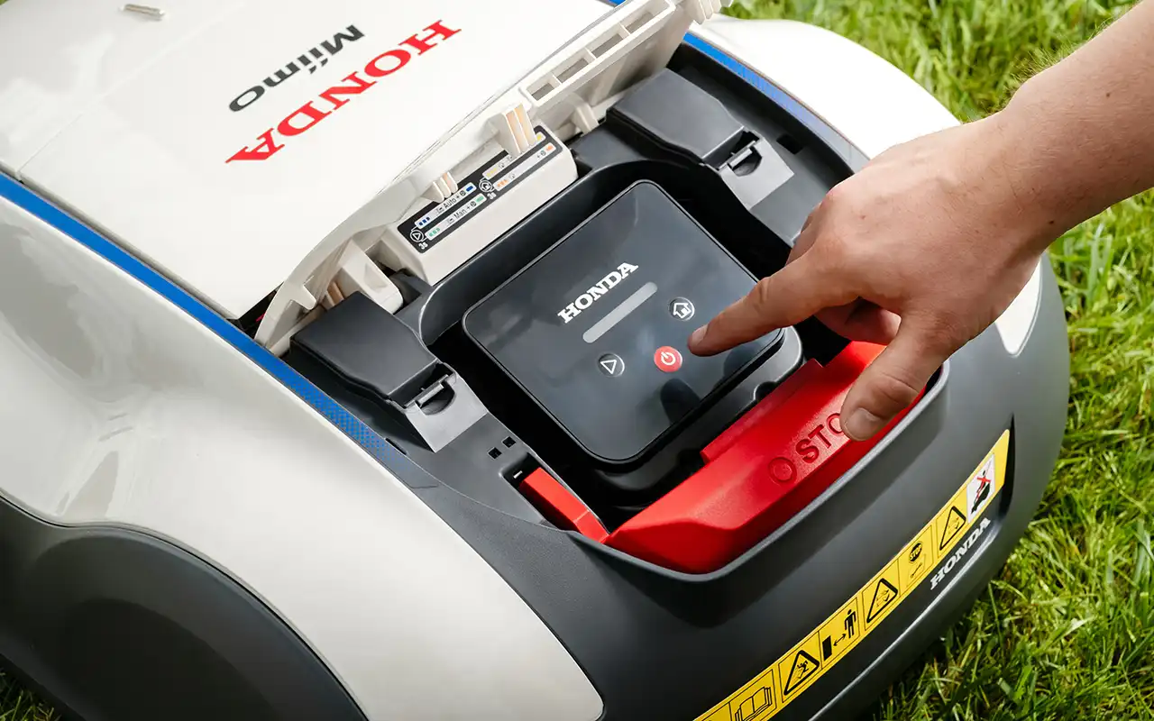Honda Miimo HRM1000 robotgräsklippare klipper gräsmattan