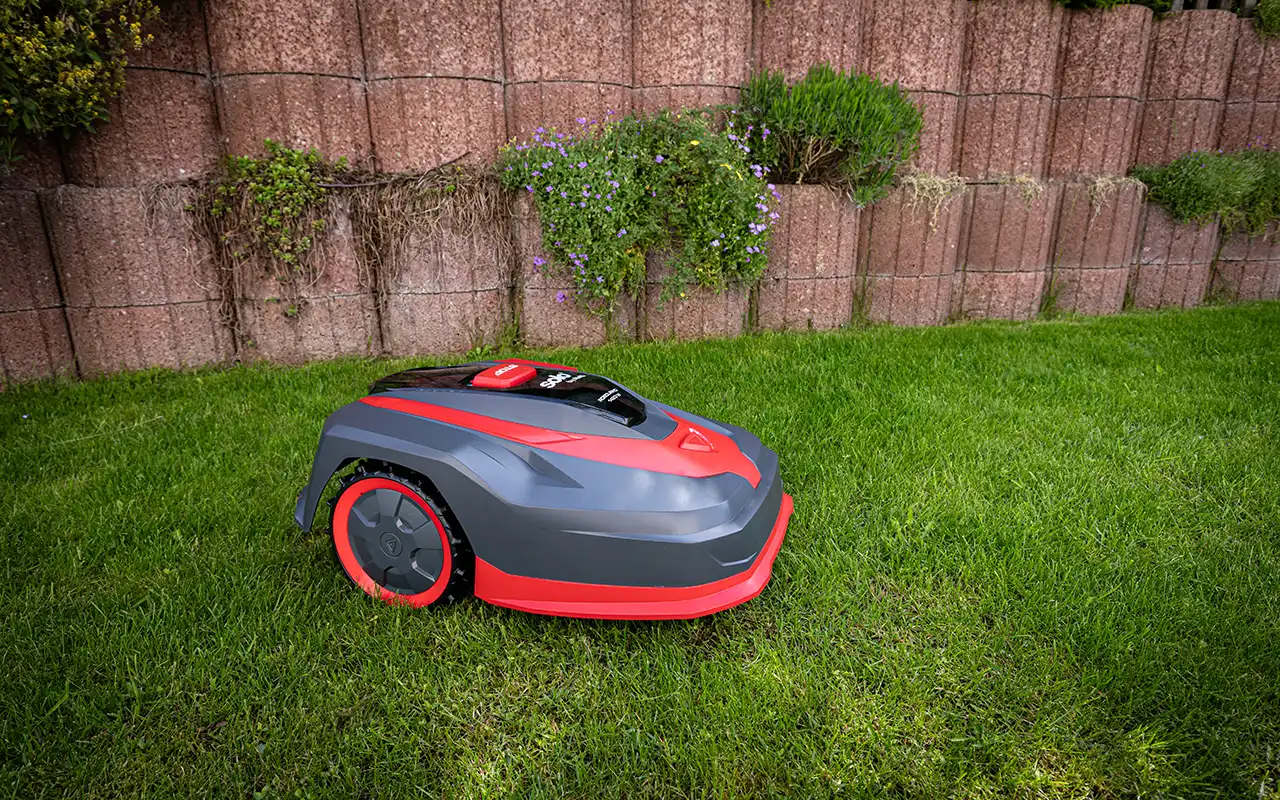 Robotgräsklippare Solo by AL-KO Robolinho 1423 W klipper gräsmattan